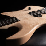 Les finitions sont variées et pour cette Nakama nous avons un vernis mat laissant apparaitre le veinage au toucher